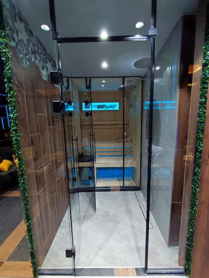 Pentlux - Spa Penthouse In The Heart Of Skopje Exterior photo